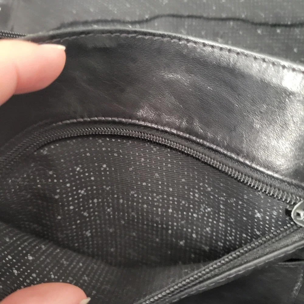 Kenneth Cole Black Genuine Leather Messenger Bag Satchel Laptop Bag Vintage Soft